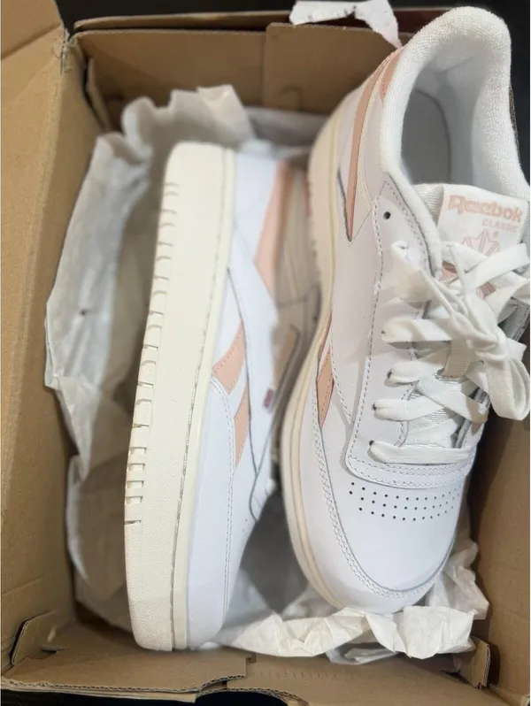 Size US 8 Women’s Reebok Club C Double Revenge Female - Image 2