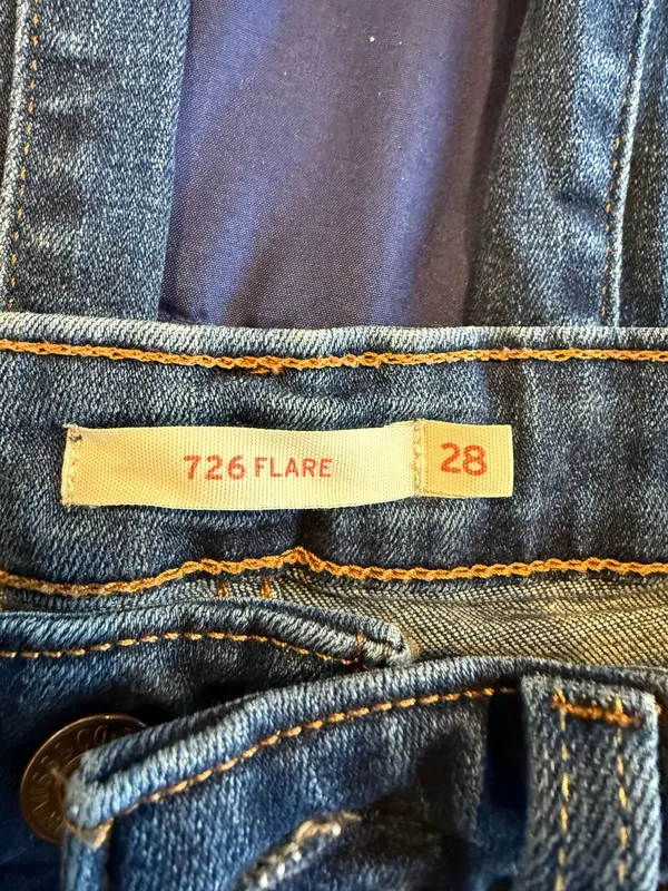 Levi’s Jeans Flare - Image 2