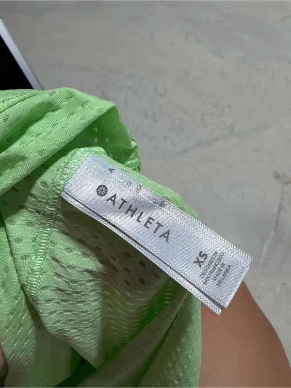 Athleta bright Green workout Tank Top XS - Image 4