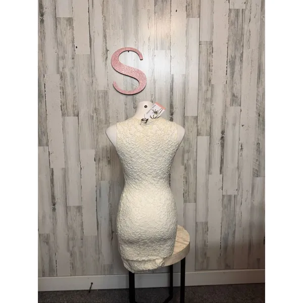 Love Chesley White Lace Bodycon Mini Dress | Sleeveless Scoop Neck Party Dress S - Image 3