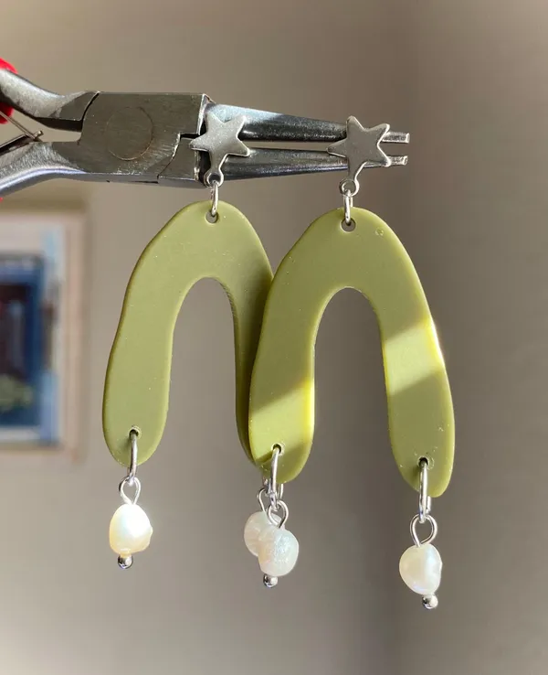 unique retro vintage funky boho style dangle earrings 🌀🍃💛 - Image 2