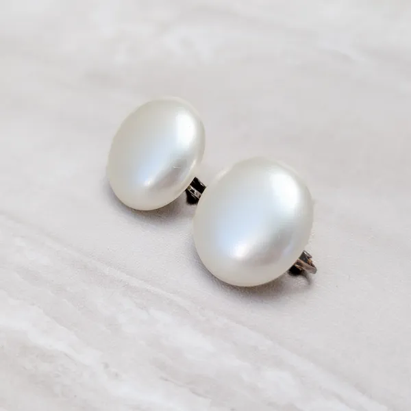 Vintage Clip On Earrings Classic Style Glam Large Faux Pearl Statement - Image 4