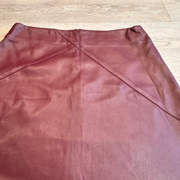 NWT Mud Pie Eden Leather Skirt Burgundy Faux Leather Cutoff‎ A-Line Small S - Image 3