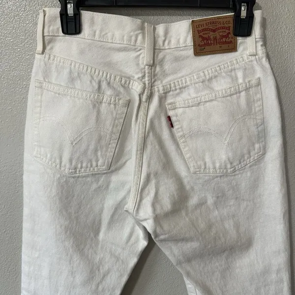 Levis 501 Jeans White Distressed Button Fly Women's Size‎ 26x30 Straight Raw Hem - Image 5