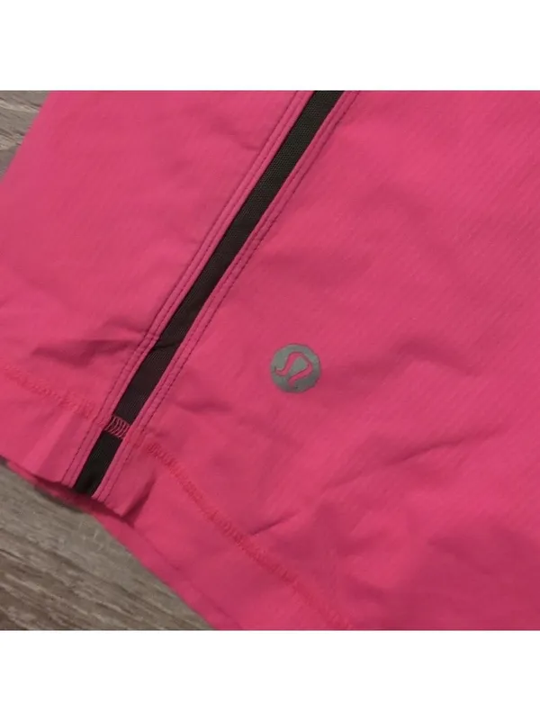 Lululemon pink pace breaker shorts medium? - Image 9