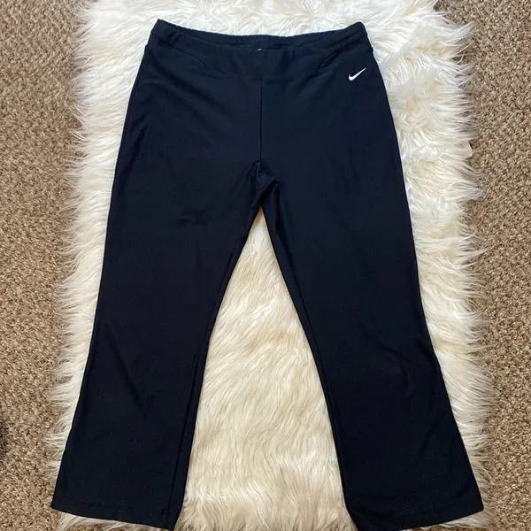 Nike Black Short Pants - Image 4