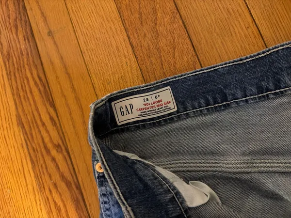 Gap Jeans - Image 2