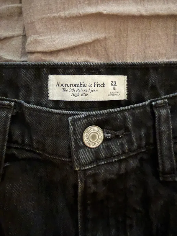 Abercrombie 90s High-Rise Jeans - Image 2