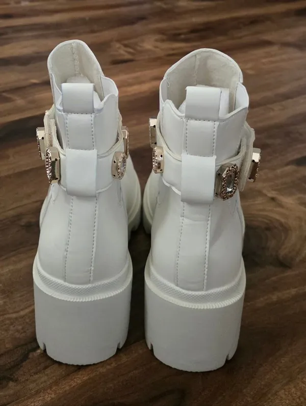Unbranded White Boots Gold And Sparkle Detail 38.5 8 - Image 3