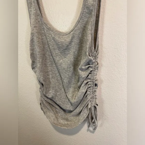4TH & Reckless Women’s Ruched Lindsey Tank Gray Sleeveless Top‎ Size M - Image 4