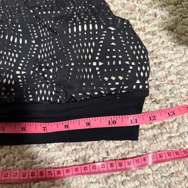 ALO Yoga Illuminate Black Nude High Neck Laser Cut Sport Bra- Size XS - Image 8