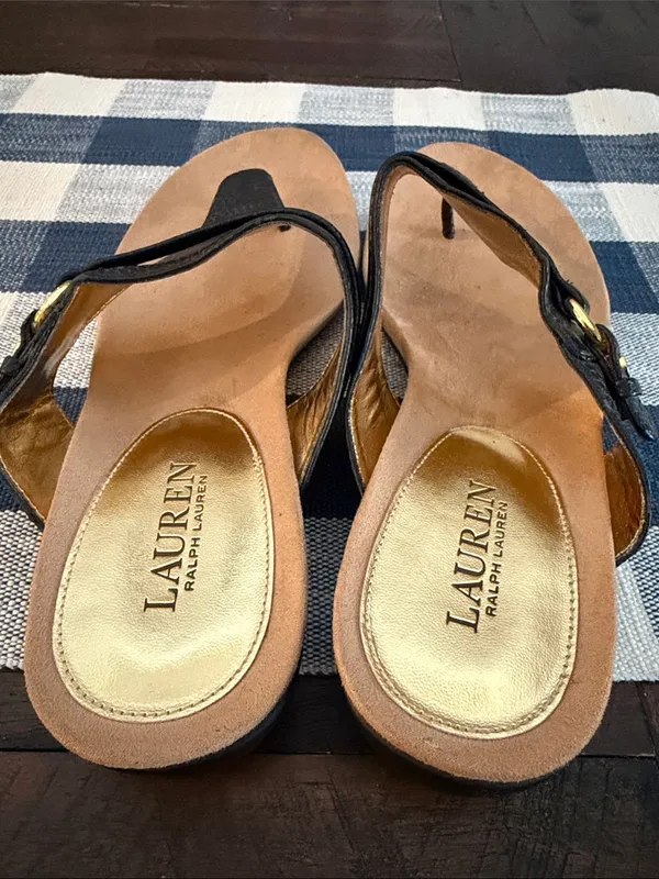 Lauren Ralph Lauren Black Leather Thong Sandals with Gold Buckle - Image 3
