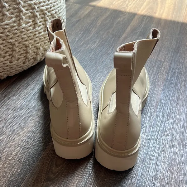 Koio Chelsea Boots Size 7 - Image 9