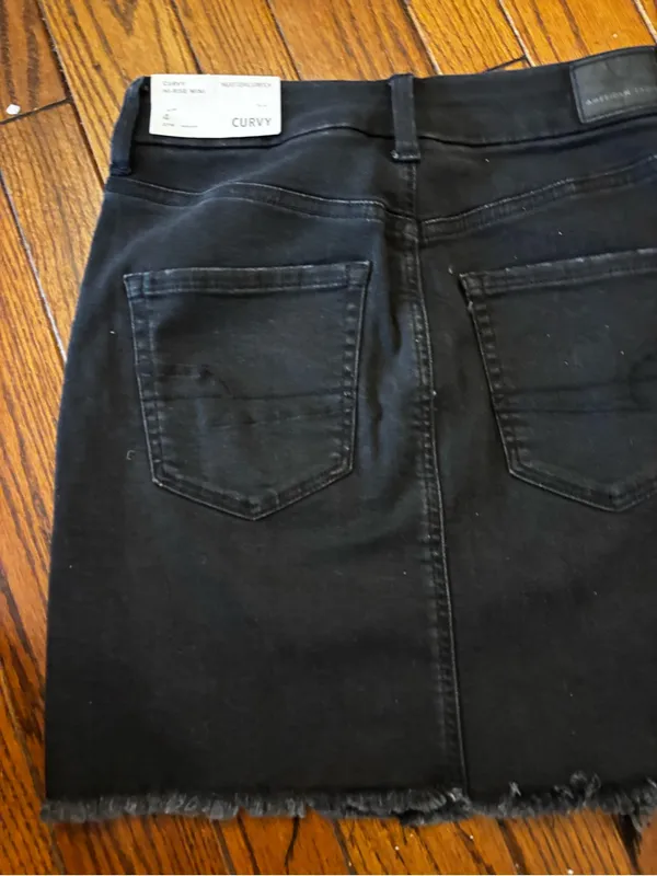 American Eagle NWT Distressed Black Denim Skirt - Image 8