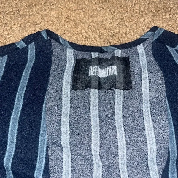Reformation Risque Top‎ Two Button Long Sleeve Sinatra Stripes Blue XS - Image 7