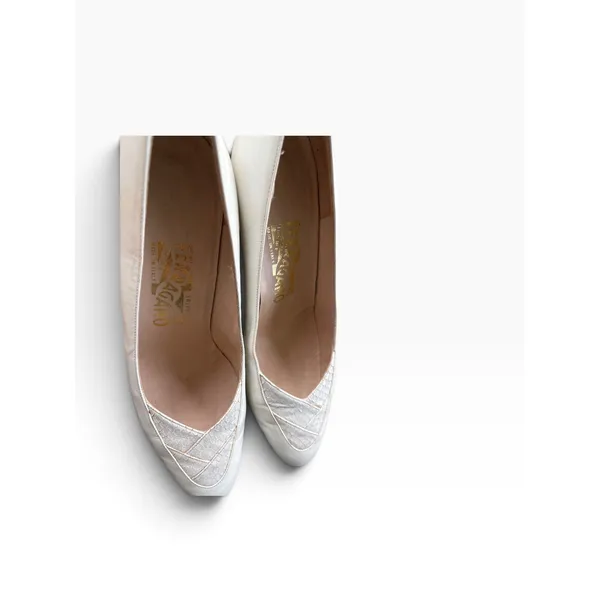Vintage Salvatore Ferragamo Pumps 8 B White Leather Snakeskin Kitten Heel Italy - Image 5