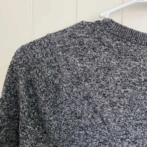 NWOT | Old Navy women’s gray‎ knit long sleeve top — small - Image 7