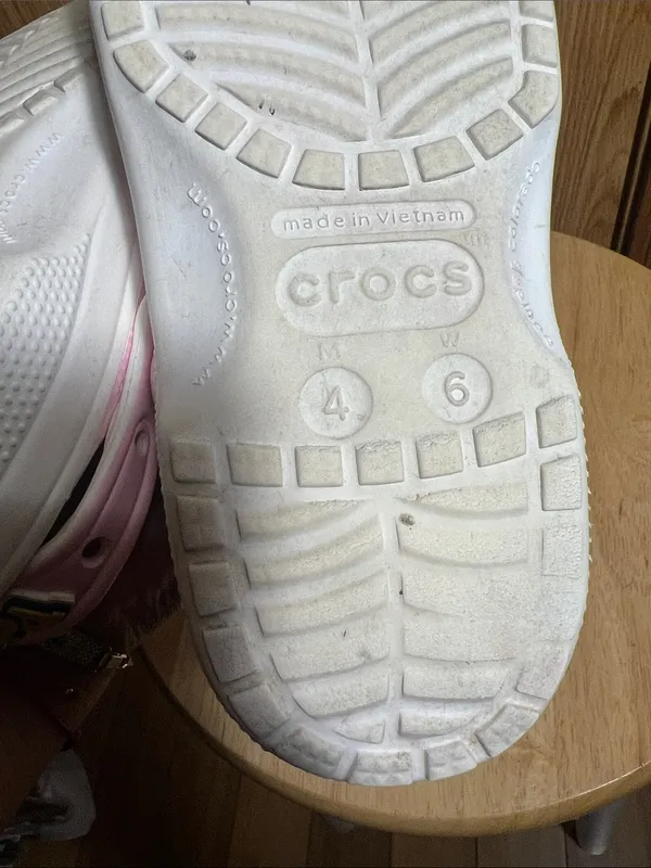 CROCS Pink and White Marble Slip-On Sandals - Image 5