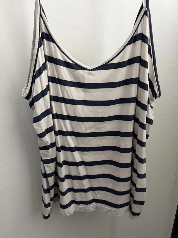 Old Navy Tank Top - Image 5