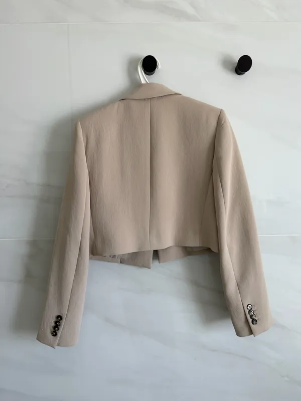 Aritzia Wilfred Generation Waist Cropped Blazer Beige Crepette Jacket Size 0 - Image 3
