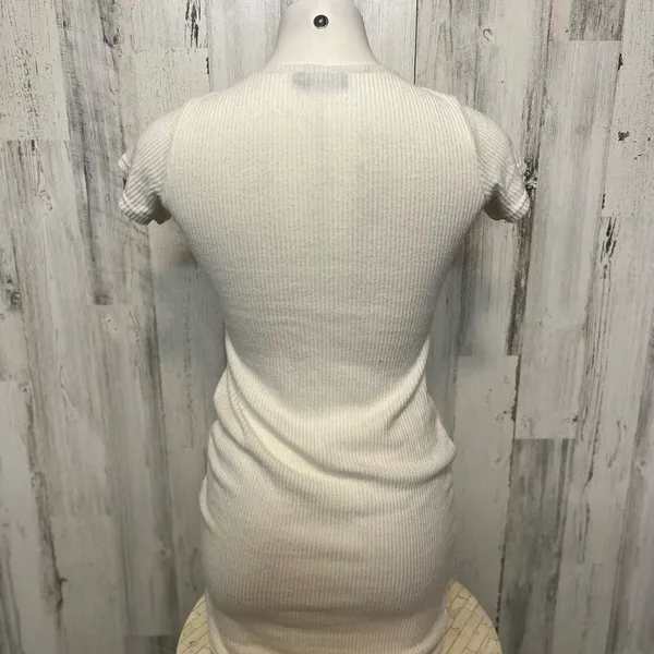 Pretty Little Thing White dress - Image 4