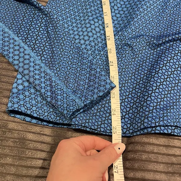 Nike Pro Dri Fit 1/2 Zip Pull over Women's Medium Blue Geo Print Running Walking - Image 3
