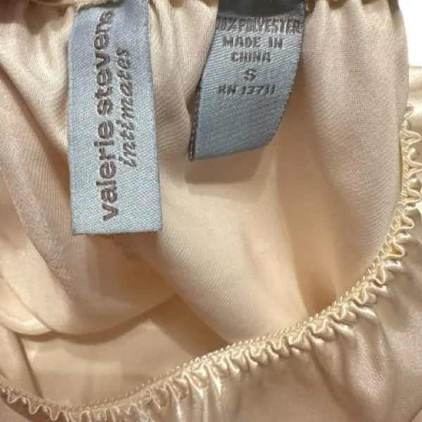 Valerie Stevens Intimates Two‎ Piece Pajama Set - Image 10