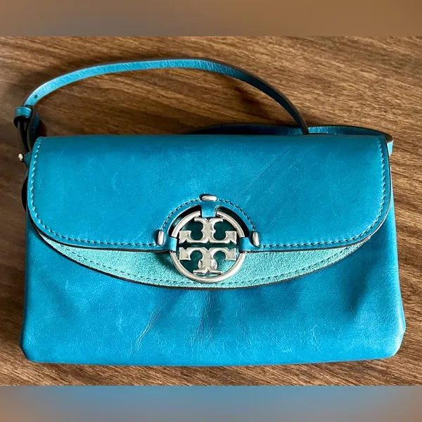 Tory Burch Turquoise Blue Leather and Suede ‘Miller’ Wallet-on-Chain Crossbody - Image 3