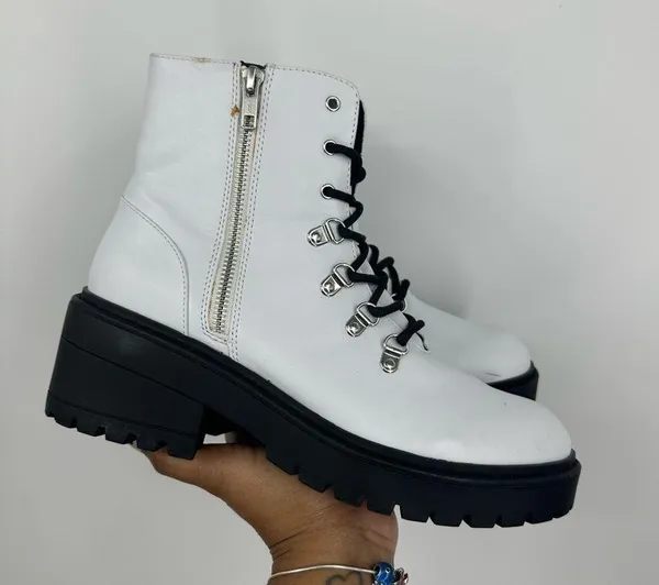 Skechers Women’s White Platform Combat Boots Size 9.5 Grunge Whimsical - Image 5