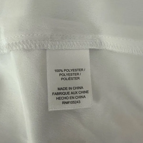 Bobeau Solid V-Neck Ruffle Hem Blouse Size Medium - Image 5