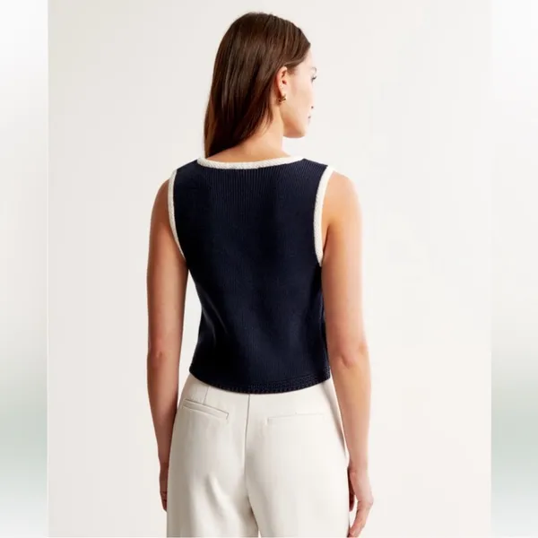Abercrombie and Fitch navy blue Mara knit vest contrast sweater top - Image 2