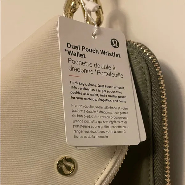 Lululemon Cream and Olive Accessory Duo - Image 7