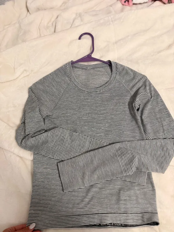 Lululemon Swiftly Tech Long Sleeve - Image 2