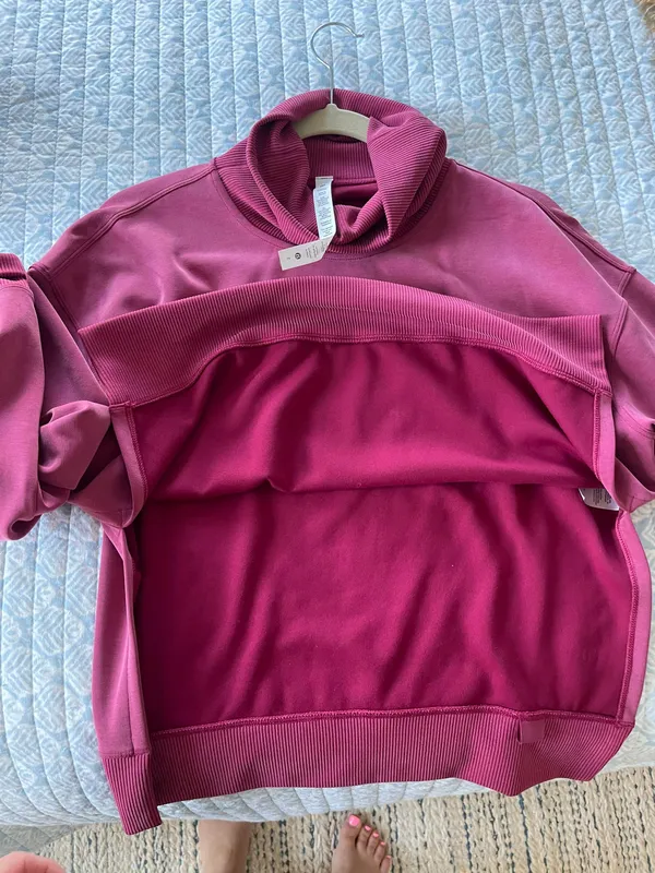 Lululemon Soft stream Turtleneck - Image 4