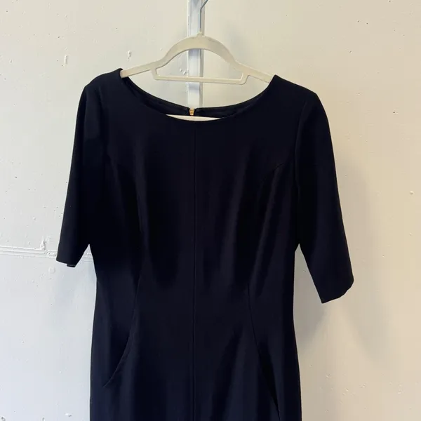 Tahari‎ Arthur S Levine Black Sheath Dress Elbow Sleeve Gold Zip Pockets Size 10 - Image 3