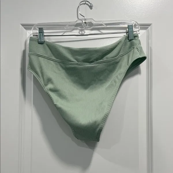 Cupshe Mint Green Ribbed Underwire Bikini Set - Image 3