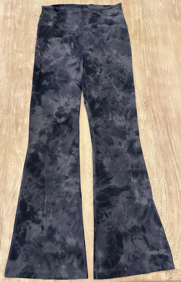 Lululemon Groove Flare Leggings - Image 3