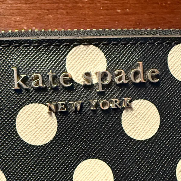 Kate Spade Black and Cream L-zip Dot Card Holder - Image 2