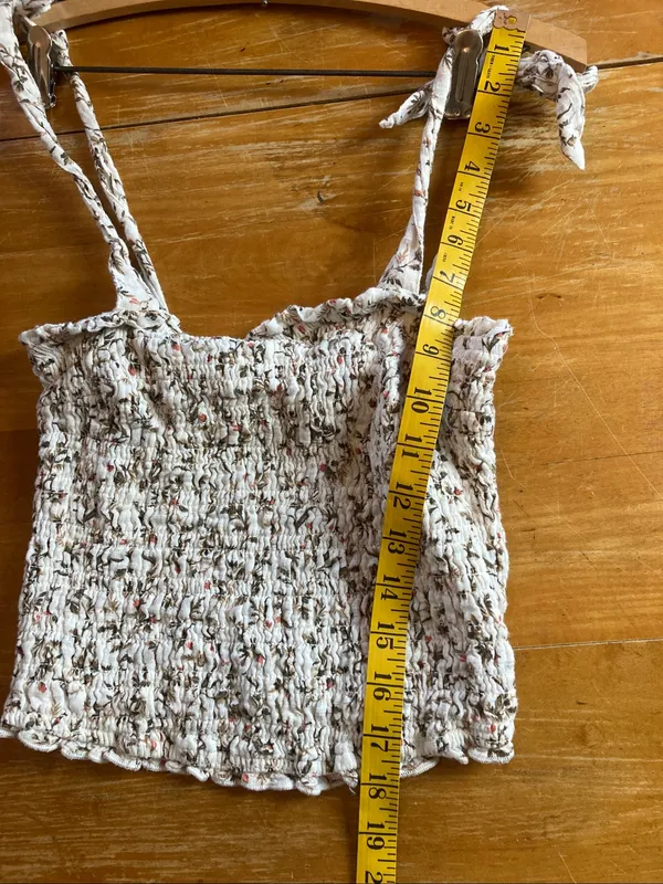 Abercrombie & Fitch Cream Smocked Floral Tie-Strap Camisole Small - Image 6