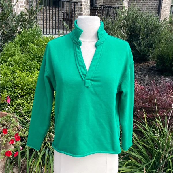 Matching Bright Dark Green Knit Set Pullover Shorts Size XS - Image 2
