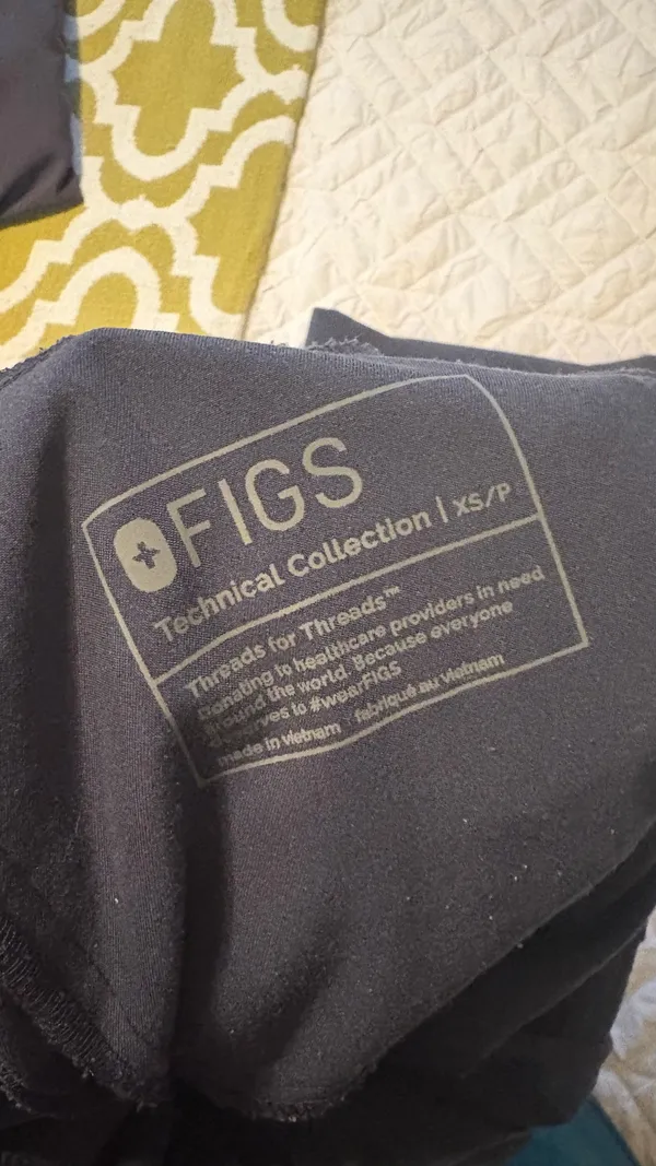 FIGS Scrub Pants Isabel High-Waisted Wide-Leg - Image 3