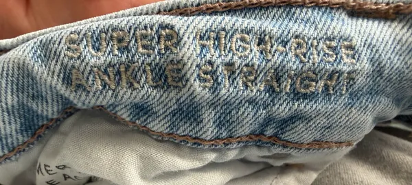 American Eagle Super High-Rise Ankle Straight Jeans - Image 4