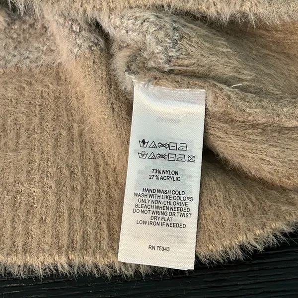 NWT William Rast Tan Argyle Sweater Vest Medium - Image 6