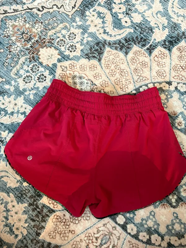 Lululemon Shorts Reversible - Image 2