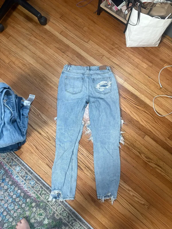 Ripped American Eagle Jeans - Image 2