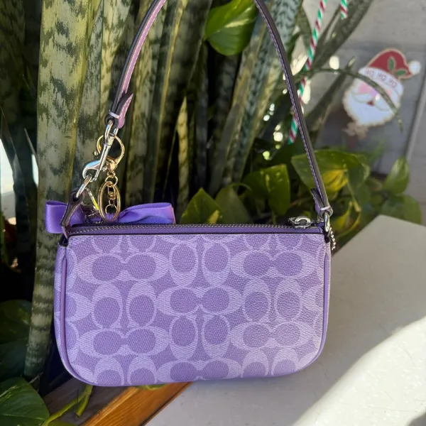 coach Nolita 19 In Signature Canvas cw426 - Image 2