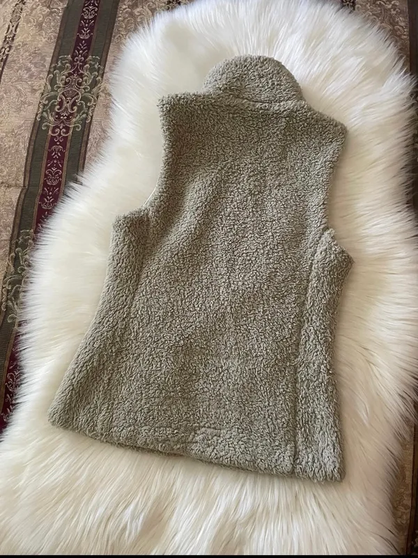 Patagonia Vest Women’s Tan Los Gatos Sherpa Fleece Pockets Full Zip - Image 6