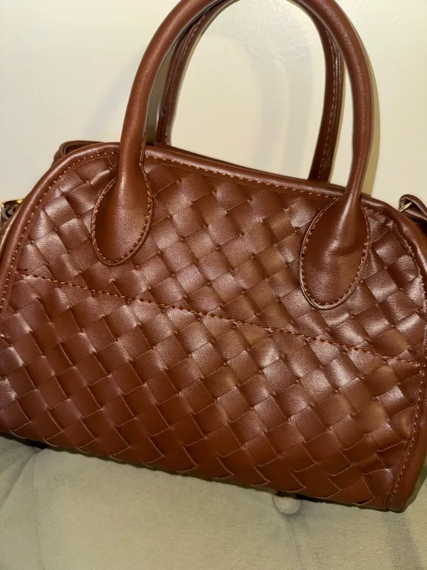Urban Outfitters Kristie Crossbody Brown Chic leather bag woven texture - Image 5