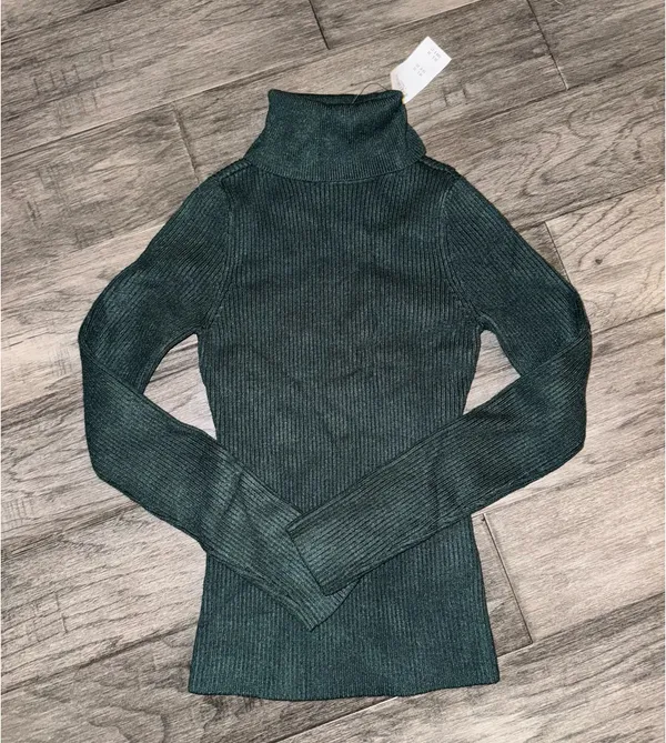 Abercrombie LuxeLoft green turtleneck NWT - Image 3