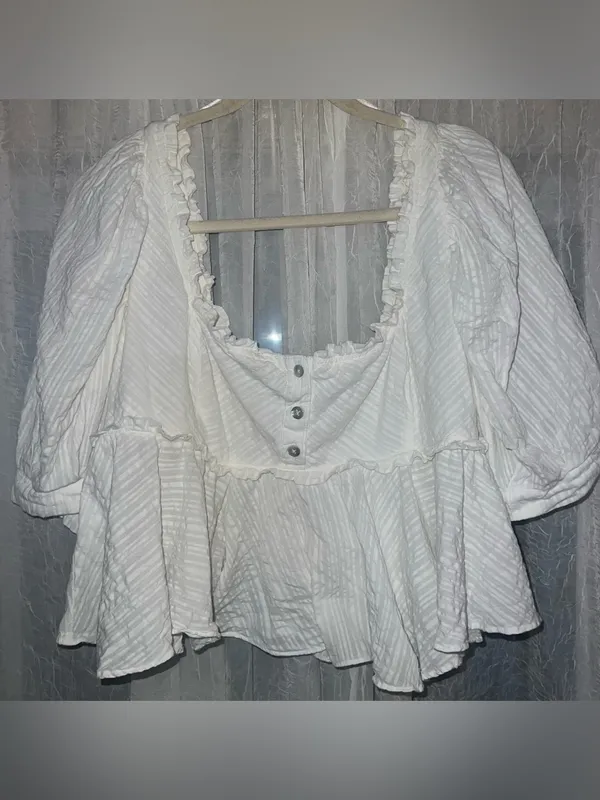 Free People Leave it to Me Babydoll Cotttagecore Prairie white flowy crop top M - Image 2